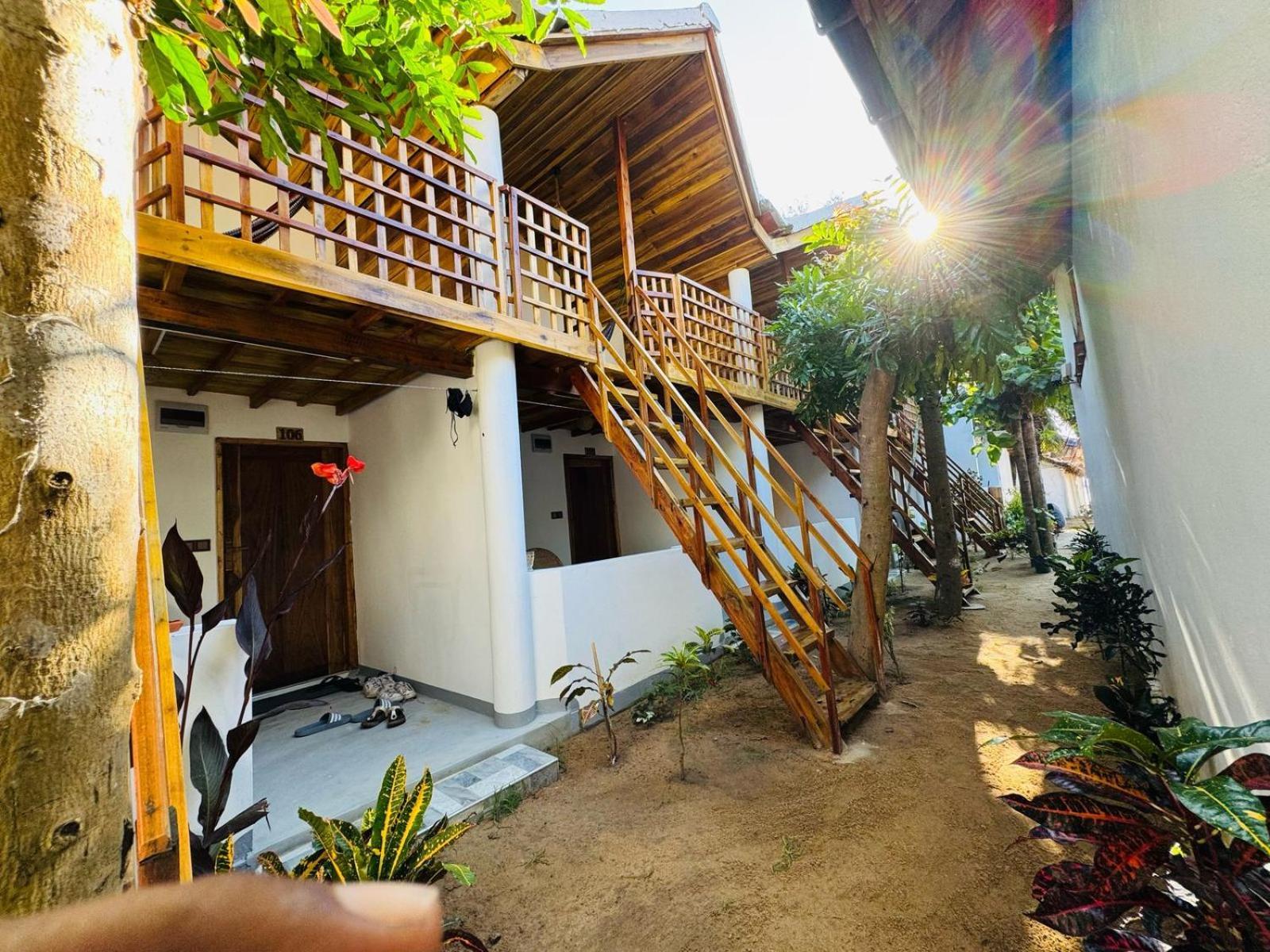 Wave Hotel Arugam Bay